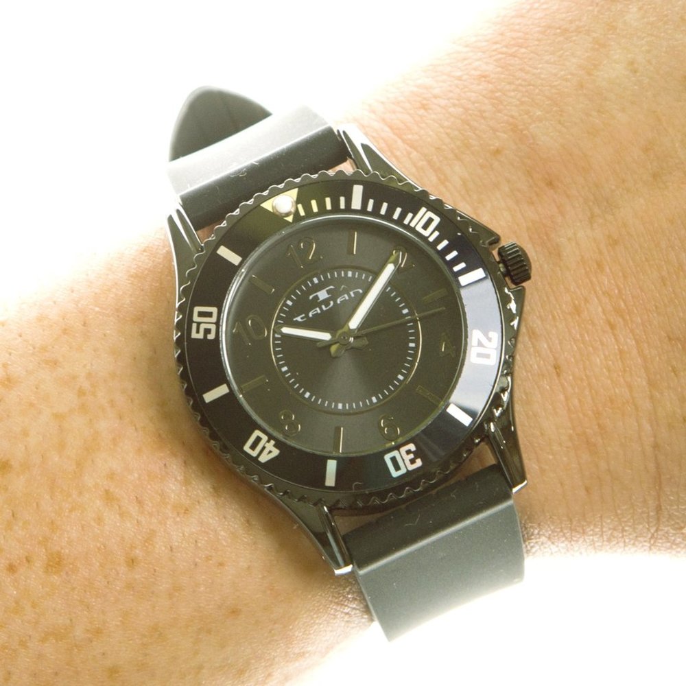 Casual diver watch by tavern